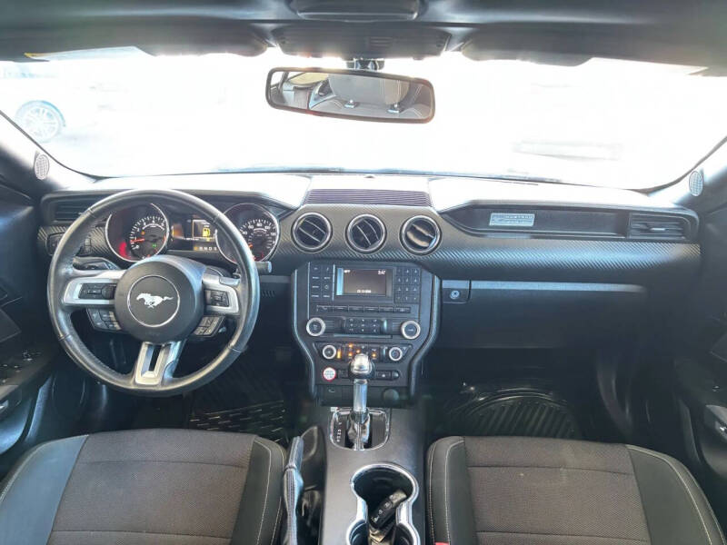 2015 Ford Mustang V6