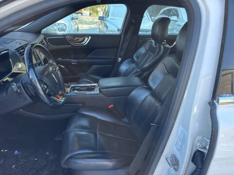 2018 Lincoln Continental Select