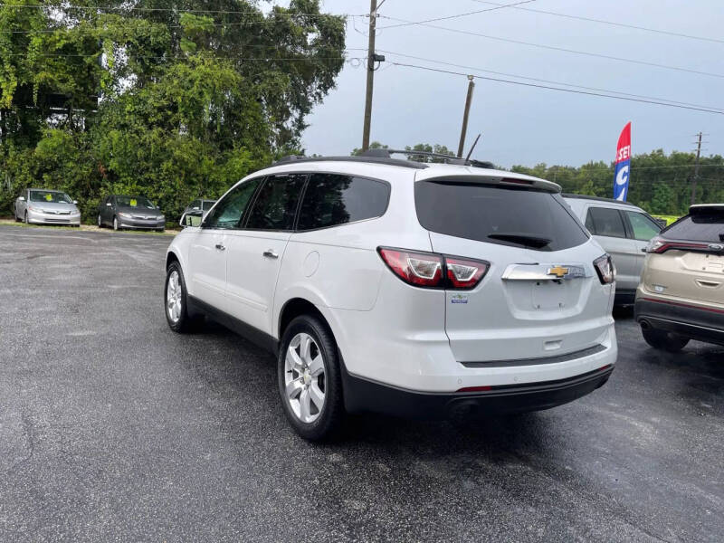 2017 Chevrolet Traverse LT