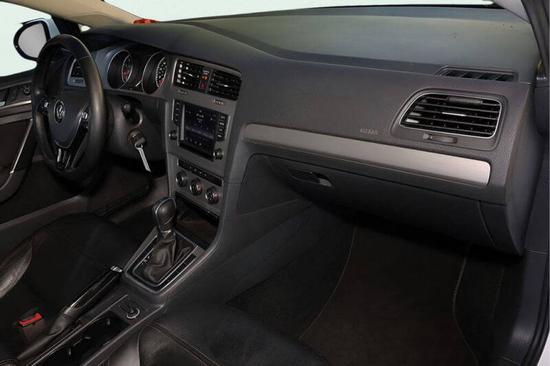 2017 Volkswagen Golf