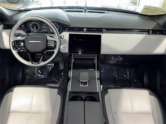 2024 Land Rover Range Rover Velar P250 Dynamic SE