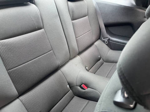 2014 Ford Mustang V6