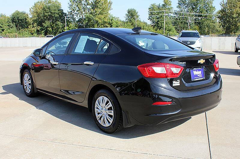 2017 Chevrolet Cruze LS Auto