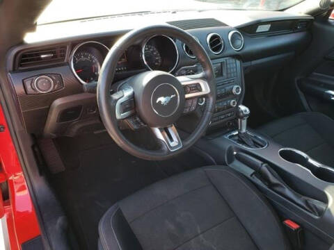 2017 Ford Mustang V6