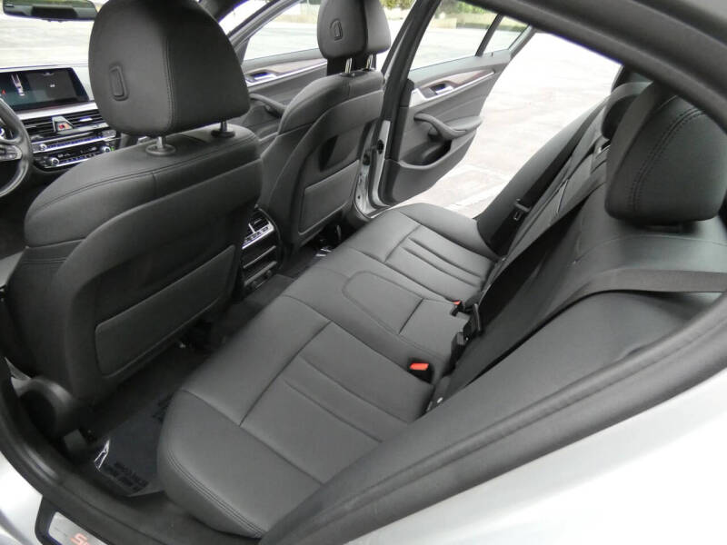 2019 BMW 5 Series 530i