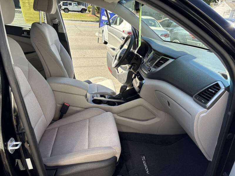 2016 Hyundai Tucson SE