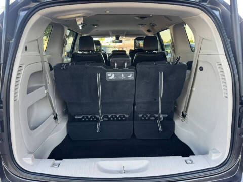 2017 Chrysler Pacifica Touring-L Plus
