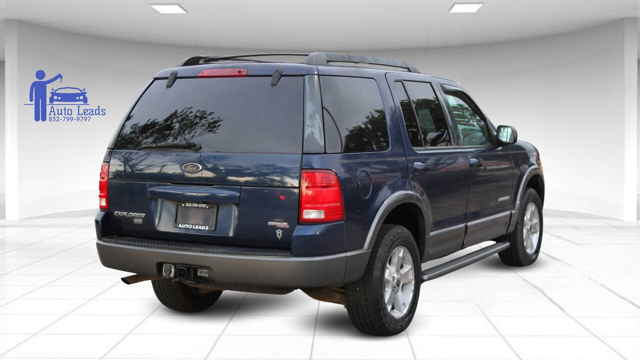 2005 Ford Explorer XLT photo 14