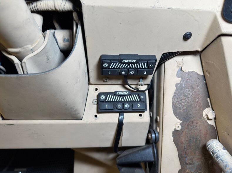 2005 AM General Hummer