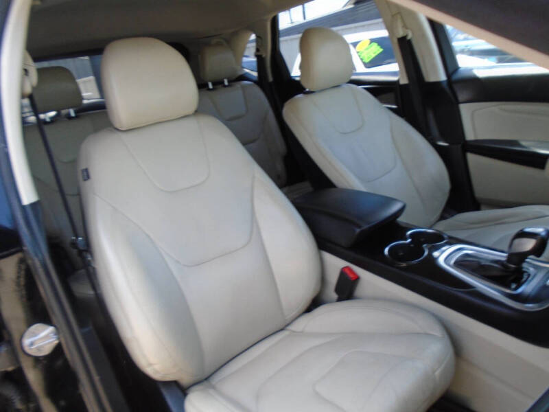 2017 Ford Edge Titanium