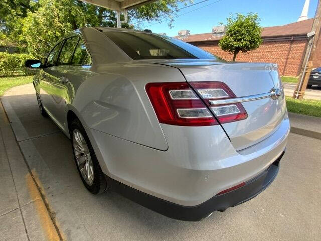 2019 Ford Taurus Limited