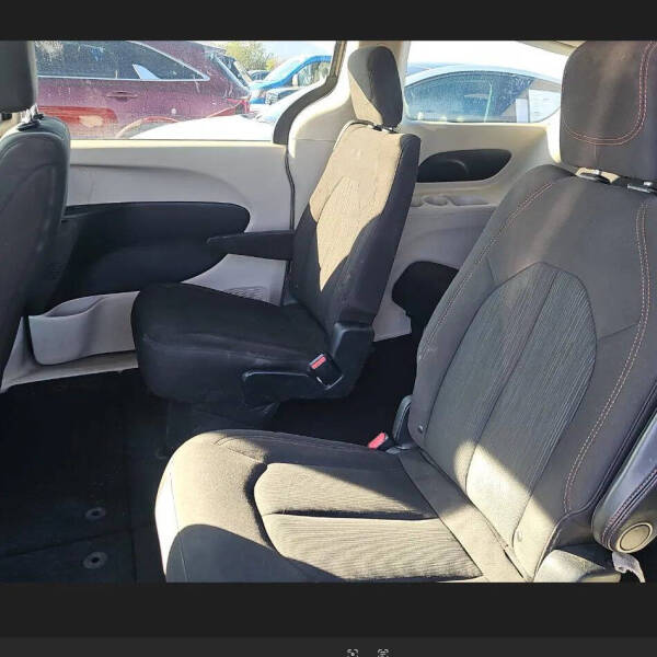 2017 Chrysler Pacifica LX