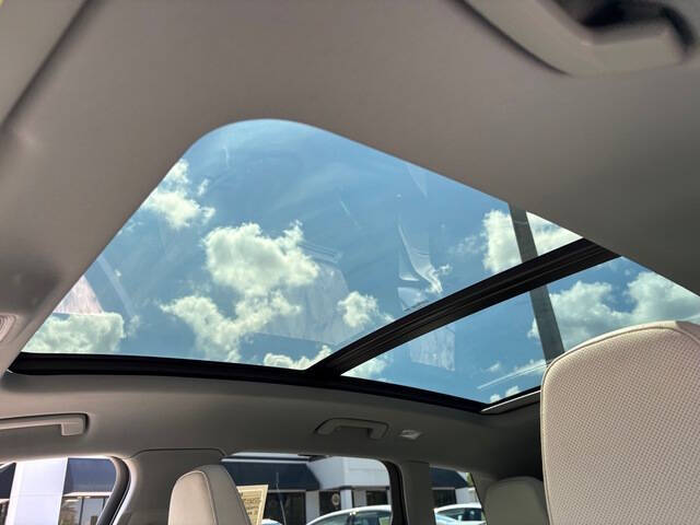 2025 Audi Q6 e-tron 12