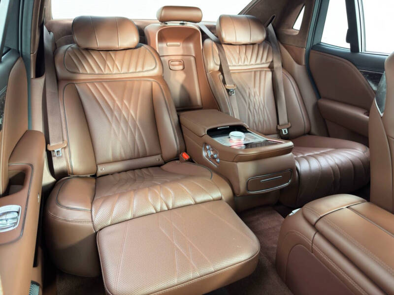 2024 Genesis G90 3.5T e-Supercharger