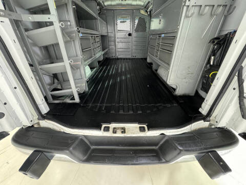 2017 GMC Savana 2500