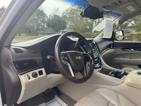 2016 Cadillac Escalade Luxury Collection