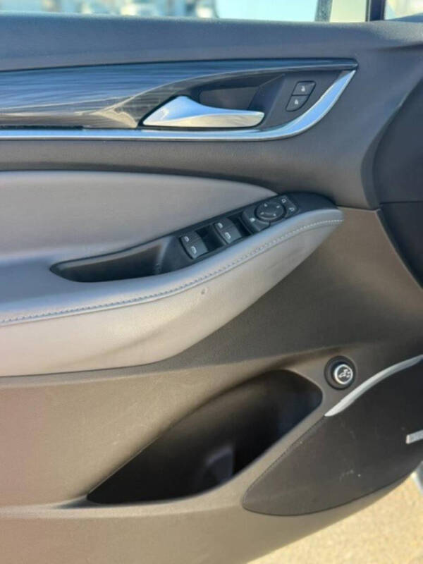 2021 Buick Enclave Essence