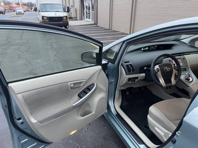 2014 Toyota Prius Five