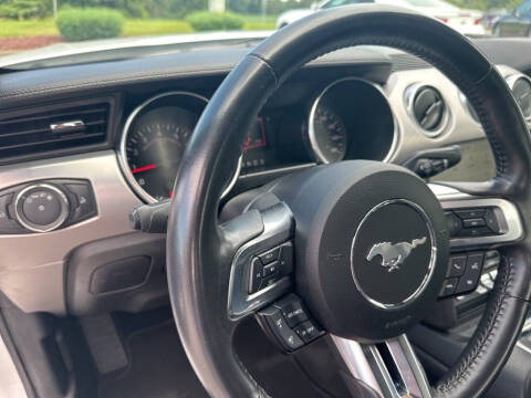 2022 Ford Mustang EcoBoost Premium