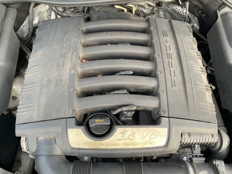 2014 Porsche Cayenne Platinum