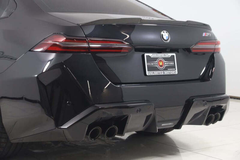 2025 BMW M5