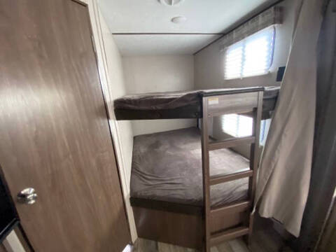 2019 Keystone RV Hideout 28 BHS WE