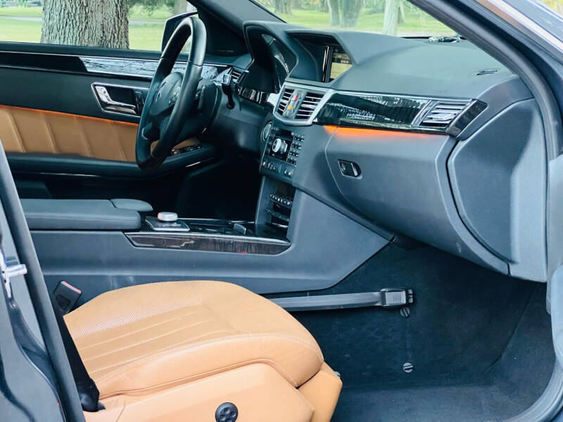 2010 Mercedes-Benz E-Class E 550 Luxury