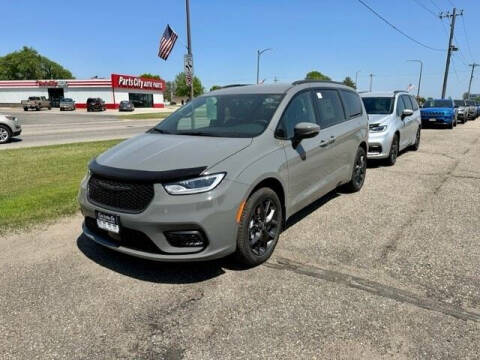 2023 Chrysler Pacifica for sale at LITCHFIELD CHRYSLER CENTER in Litchfield MN