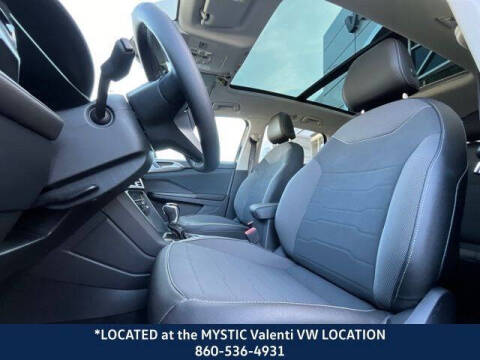 2025 Volkswagen Taos SE Black 4Motion