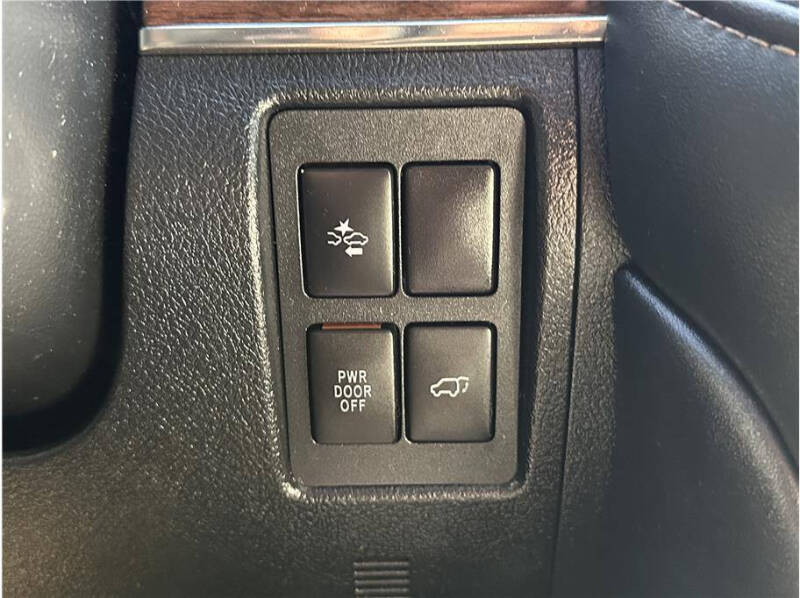 2021 Toyota Land Cruiser Heritage Edition