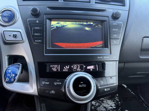 2012 Toyota Prius v Five