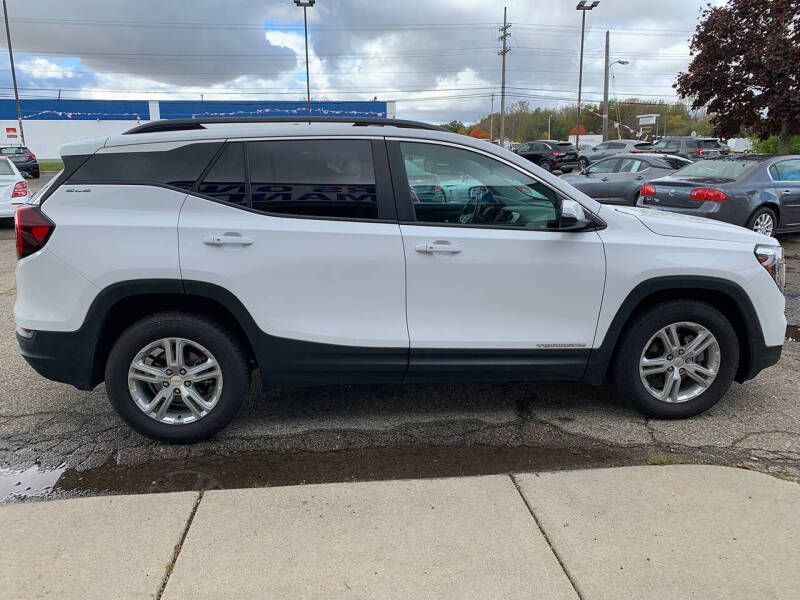 2023 GMC Terrain SLE