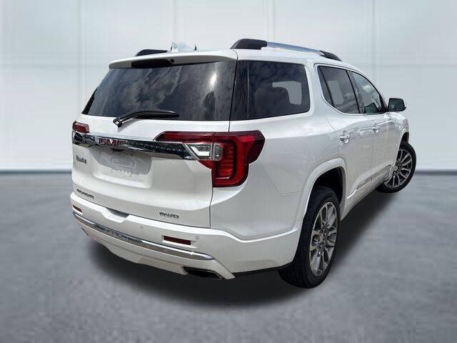 2022 GMC Acadia Denali
