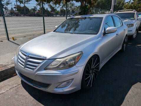 2013 Hyundai Genesis for sale at AA Auto Sales & Registration Inc in Studio City CA