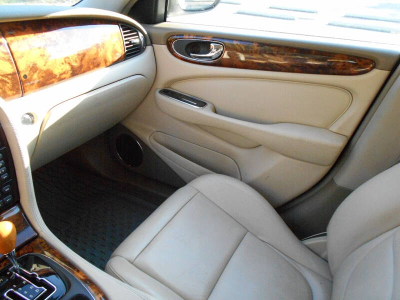 2004 Jaguar XJ-Series for sale at PORT TAMPA AUTO GROUP LLC in Riverview FL