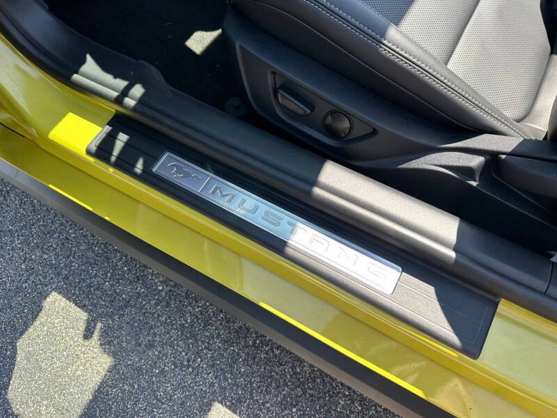 2025 Ford Mustang EcoBoost Premium