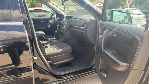 2017 Chevrolet Traverse LT