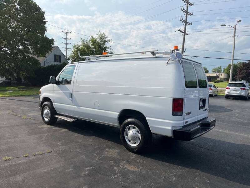 2010 Ford E-Series E-350 SD