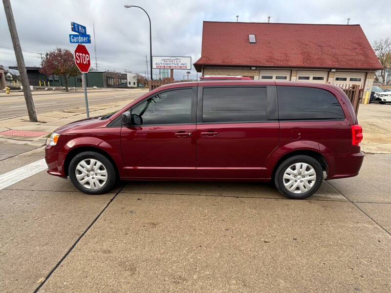 2018 Dodge Grand Caravan SE photo 7