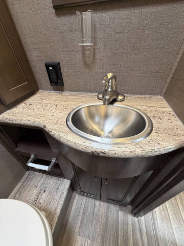 2018 Thor Motor Coach Ace 30.3