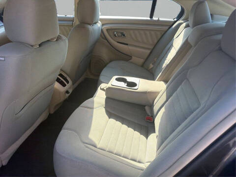 2018 Ford Taurus SE