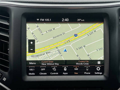 2023 Jeep Cherokee Altitude Lux