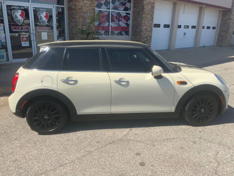 2017 MINI Hardtop 4 Door Cooper
