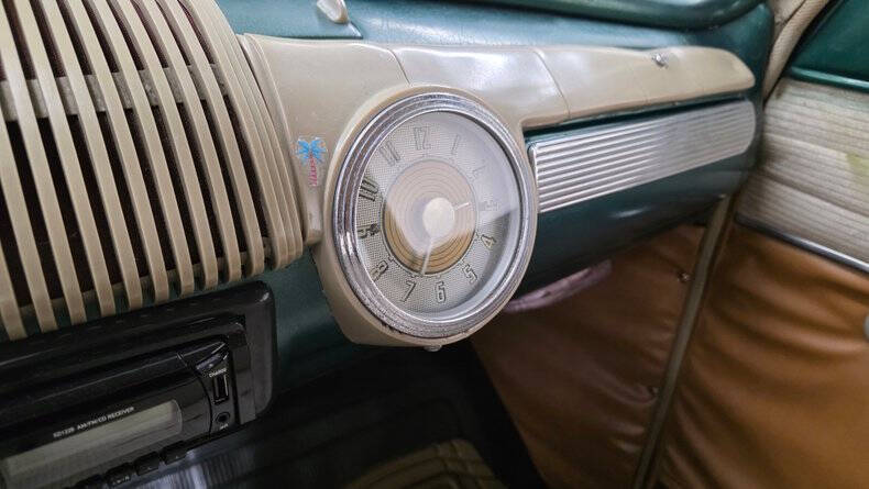 1948 Ford Super Deluxe