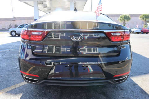 2017 Kia Cadenza Technology