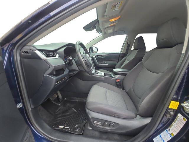 2020 Toyota RAV4 Hybrid XLE