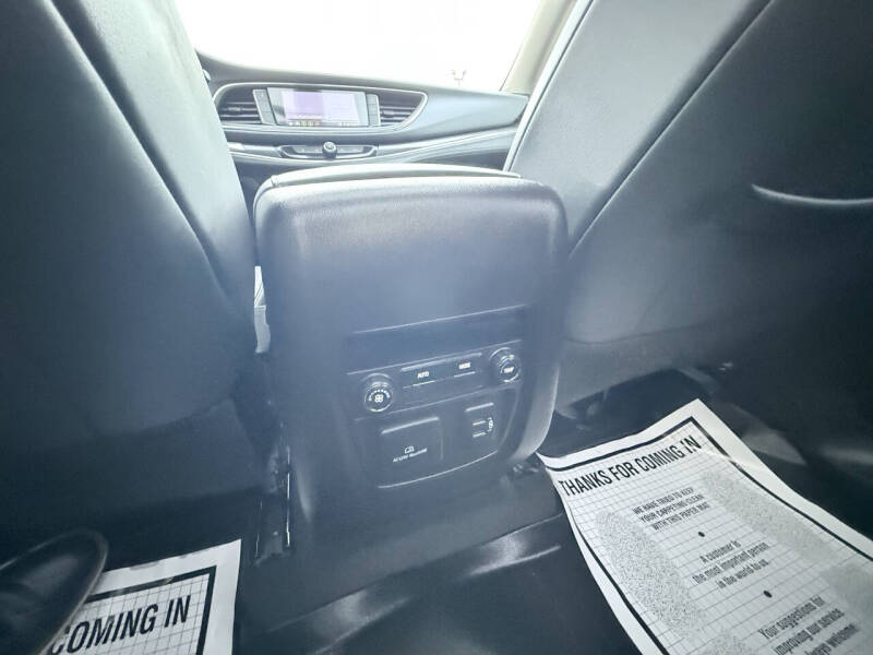 2020 Buick Enclave Essence