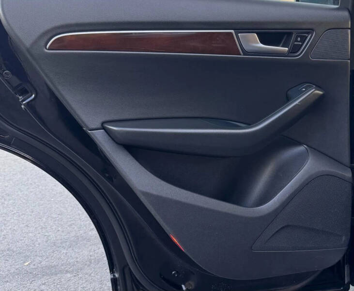 2012 Audi Q5 2.0T quattro Premium Plus