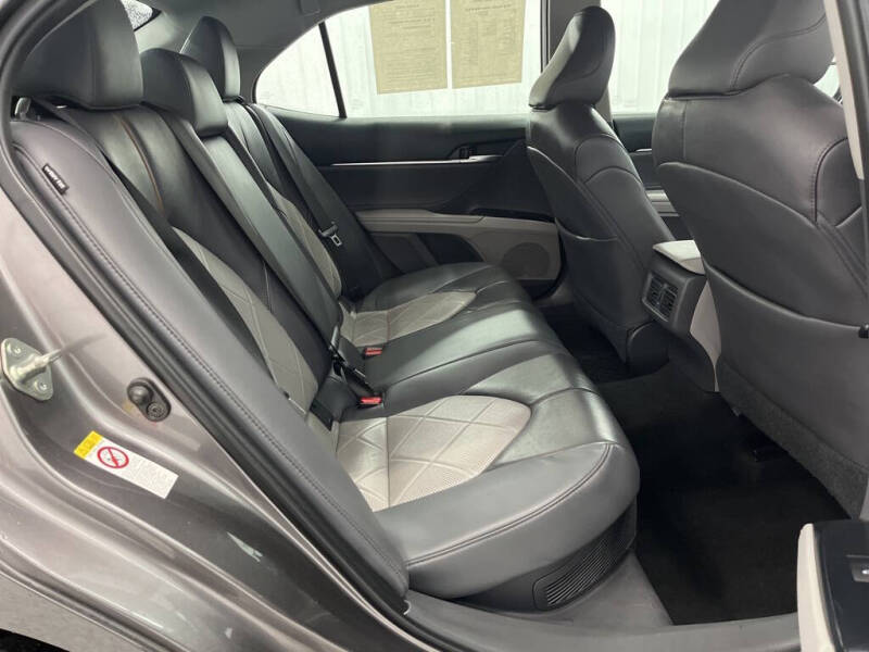 2018 Toyota Camry Hybrid XLE