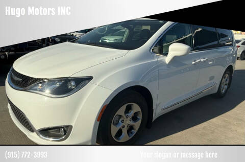 2017 Chrysler Pacifica for sale at Hugo Motors INC in El Paso TX